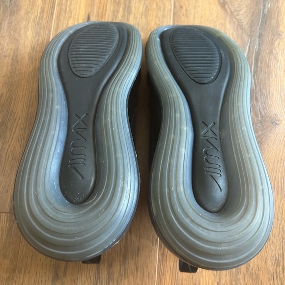 Nike Air Max 720
Throwback Future Iridescent - Picture 13 of 14